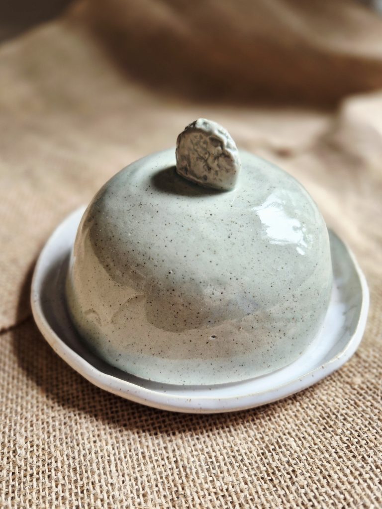BEURRIER- ATELIER POTERIE CERAMIQUE - MIRAMAS - LA CABANE DE CELINE